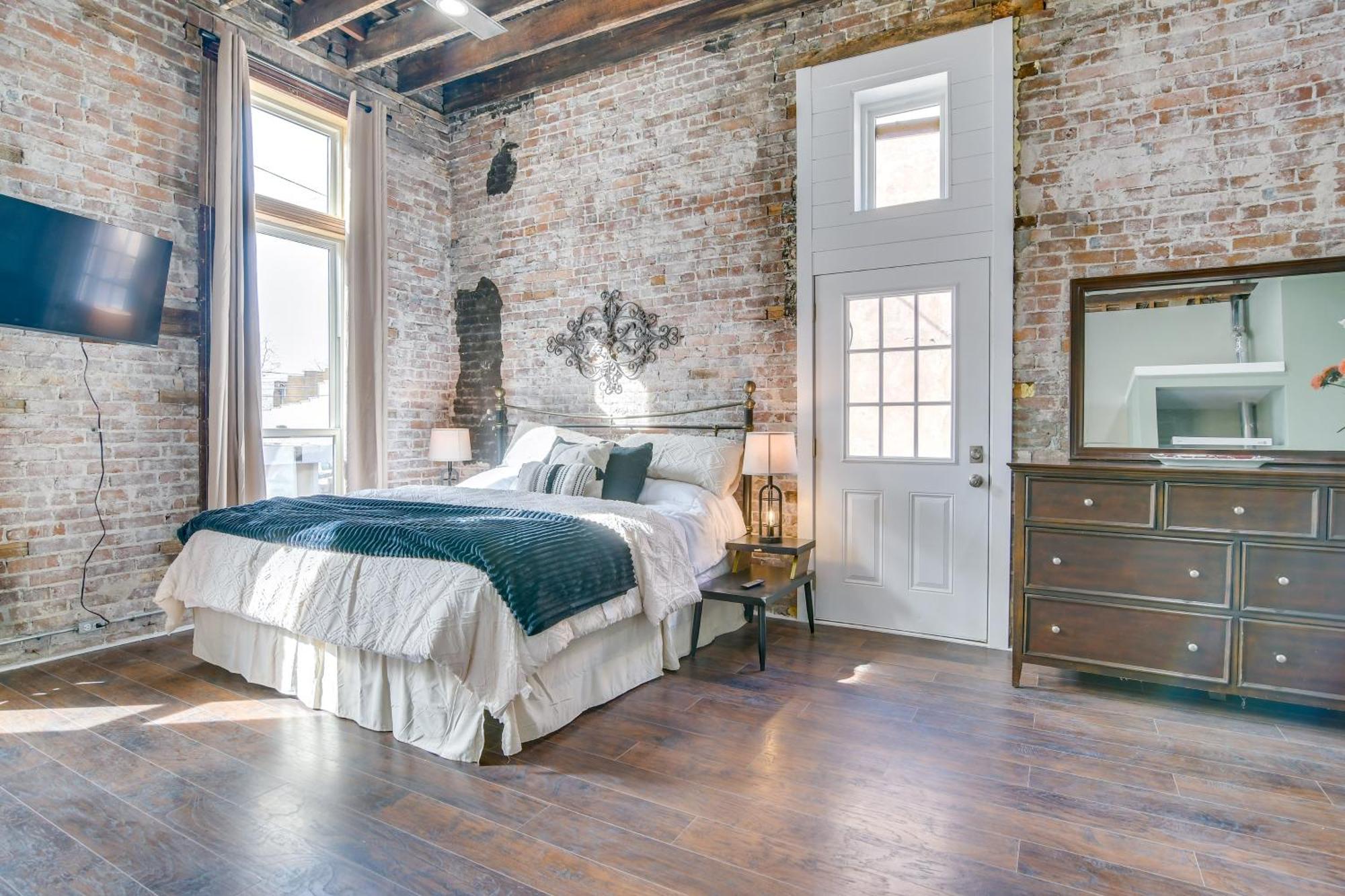 Dtwn Loft In The Heart Of Monett Pets Welcome! Екстер'єр фото