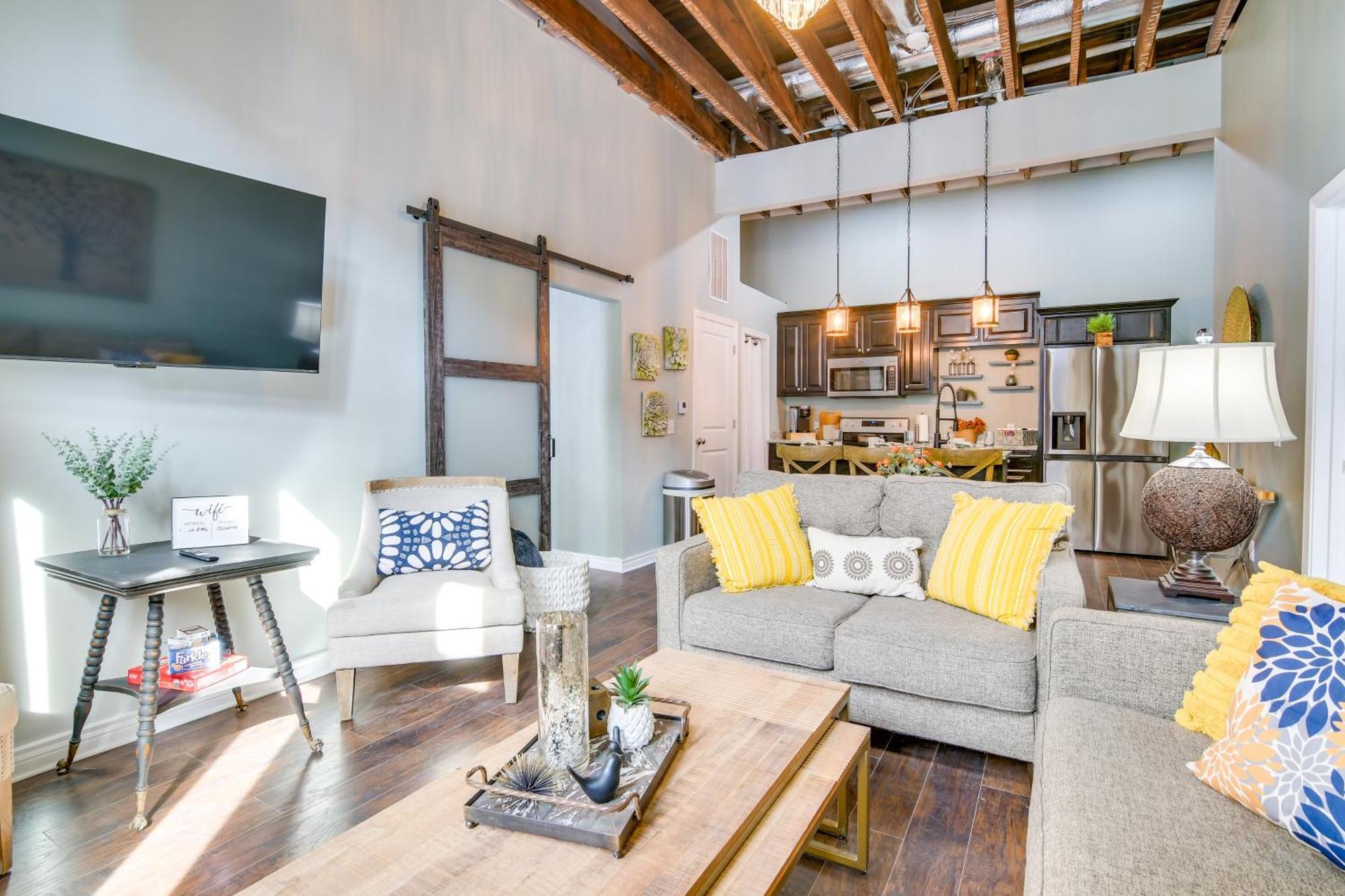 Dtwn Loft In The Heart Of Monett Pets Welcome! Екстер'єр фото